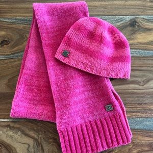 Lululemon Wool Beanie with matching scarf